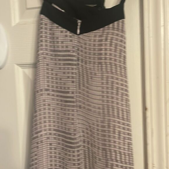 BCBG Generation Dress XSmall Like new - Picture 6 of 10
